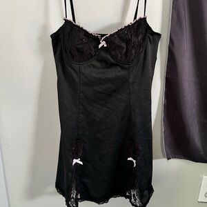 Elegant Black Lace Chemise